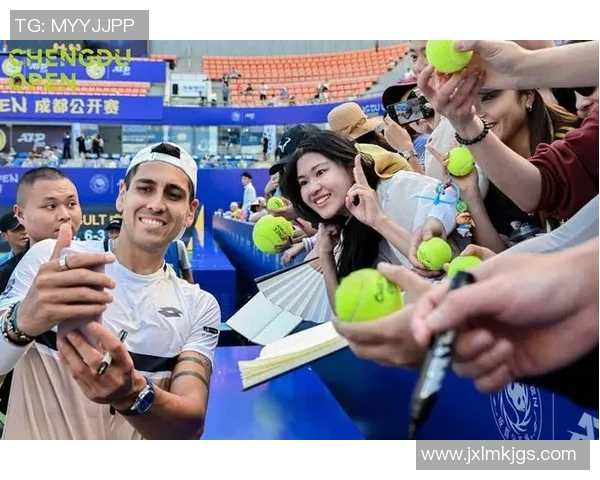 成都网球队的团队协作揭秘：网球巨献背后的默契与拼搏精神