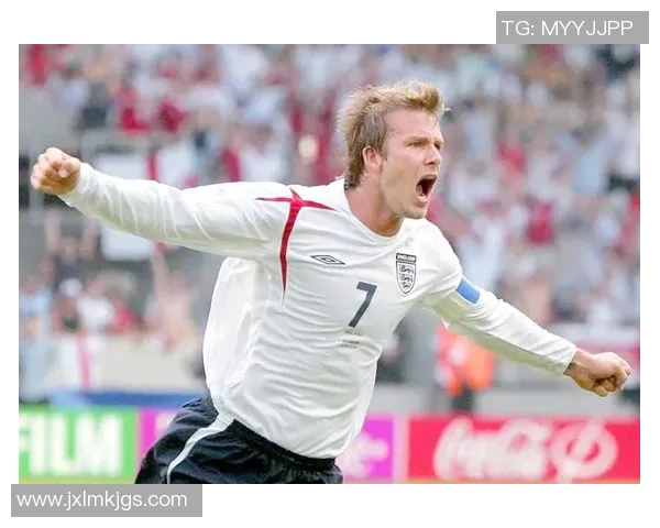 不会踢球却成为足球明星的传奇人物是谁呢